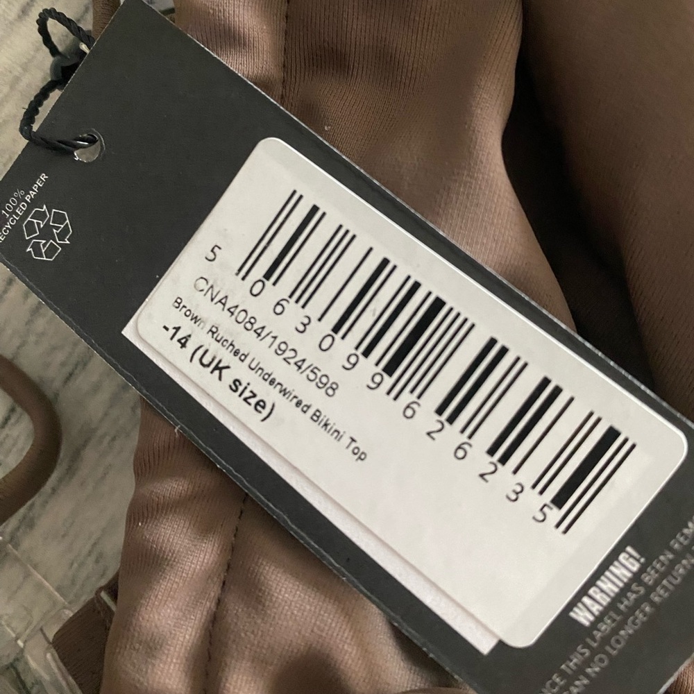 PrettyLittleThing | Brown Ruched Underwire Bikini TOP - Picture 3 of 5